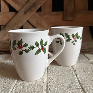 Royal Norfolk Holiday Christmas Holly Berry Coffee Mugs lot of 2